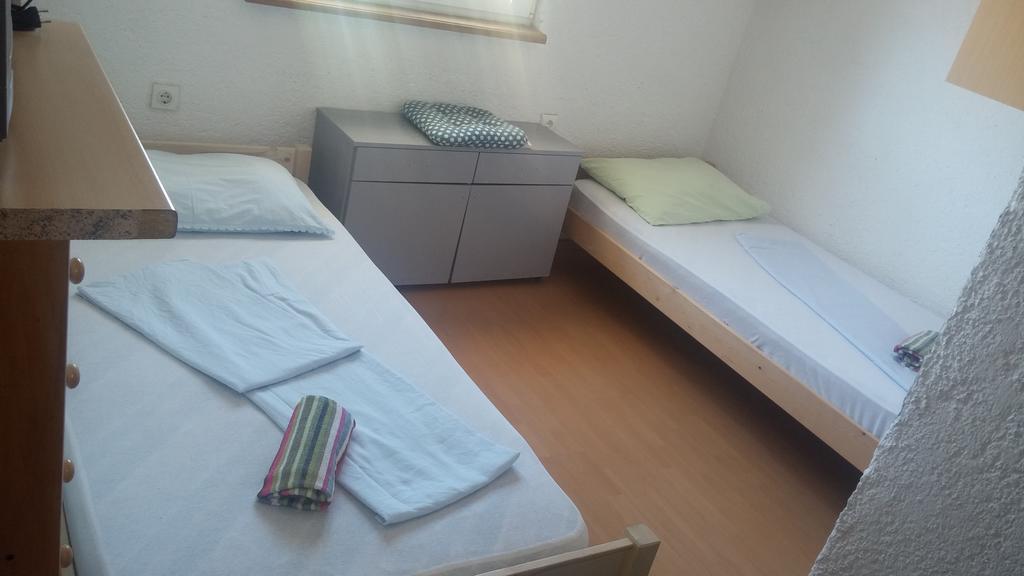 Apartment Busljeta Starigrad Paklenica Esterno foto