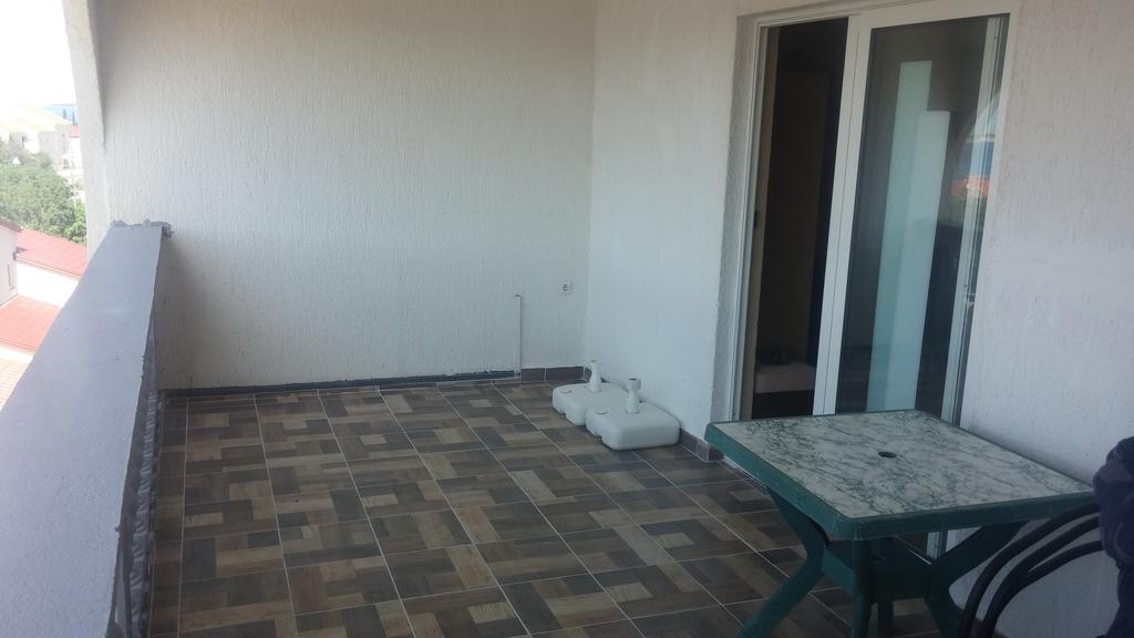 Apartment Busljeta Starigrad Paklenica Esterno foto