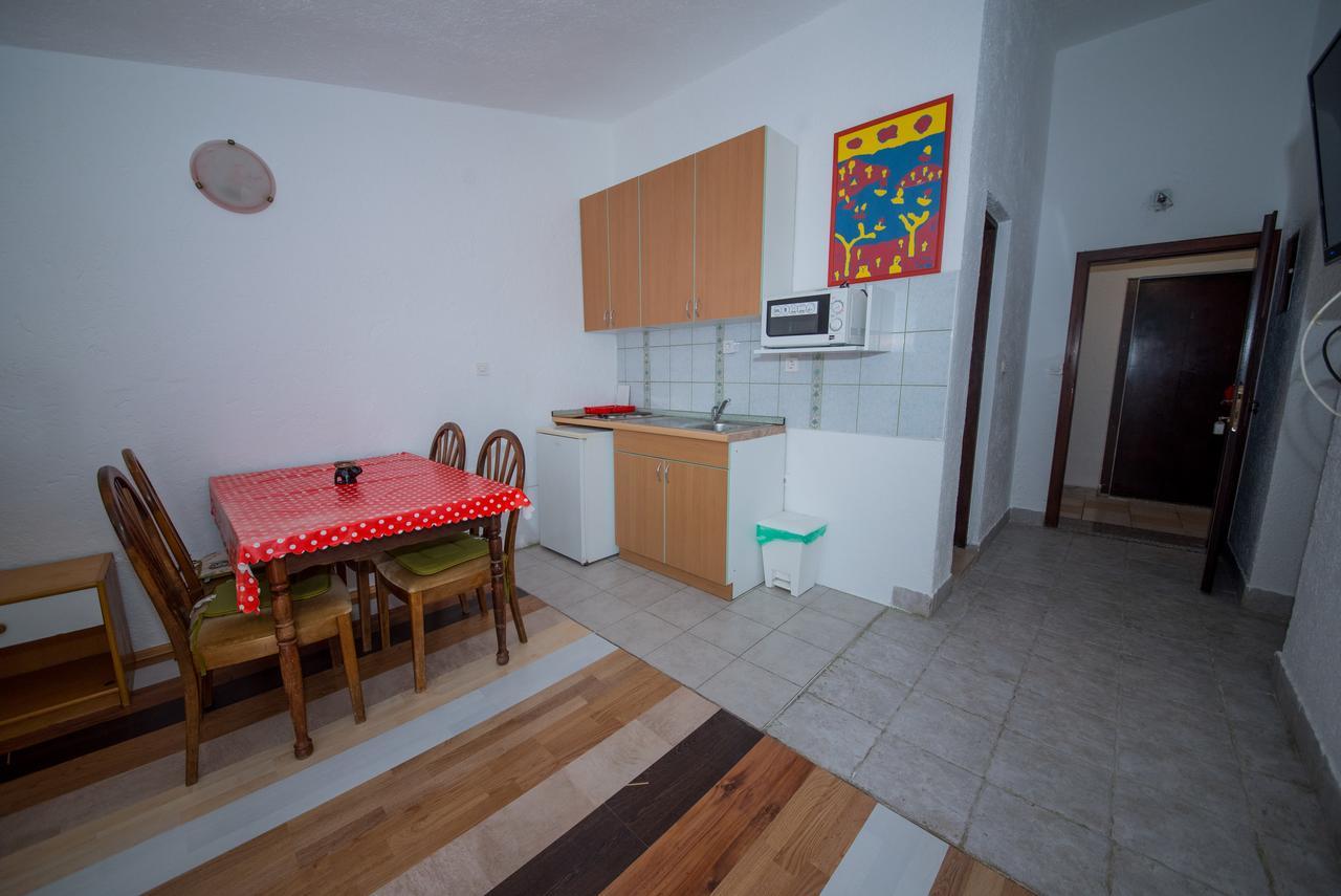 Apartment Busljeta Starigrad Paklenica Esterno foto