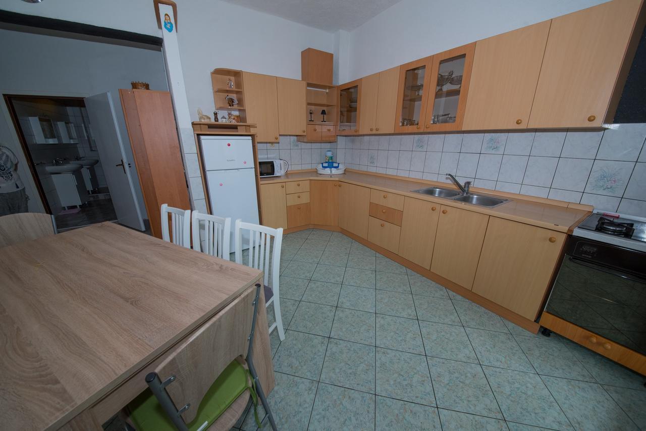 Apartment Busljeta Starigrad Paklenica Esterno foto